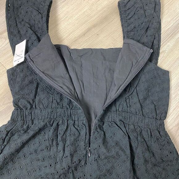 🆕 ALI & JAY | Black Eyelet Fabric Ruffle Sleeves Back Zip Romper Size XL - Picture 8 of 9